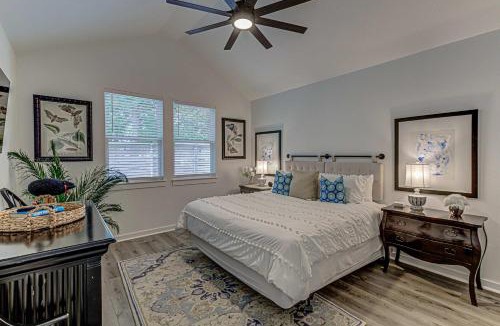 Cottonwood Shores House | 3BD Retreat for 6 Near Lake LBJ with Fire Pit & Patio