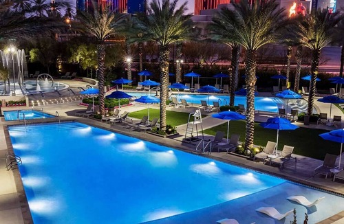 Las Vegas Condo | 3BD/Vegas - Kitchen, Margarita Mixer, and Parking!