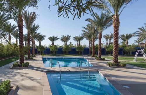 Las Vegas Condo | 3BD/Vegas - Kitchen, Margarita Mixer, and Parking!
