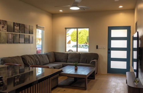 Brawley House | 3bd3ba, Kingbeds, New build, 75" TV, Full Kitchen, W/D