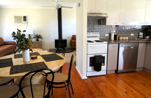 Denman House | 3BDR Denman Home - Budget Friendly