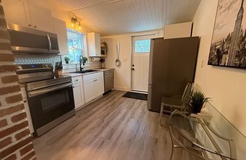 Saskatoon Downtown House | 3BDR Entire House 1BLK to River/5min Walk to DTWN