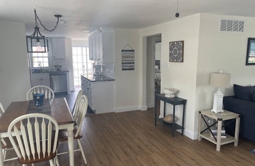 Riviera House | 3bdrm - 2bath with private deck