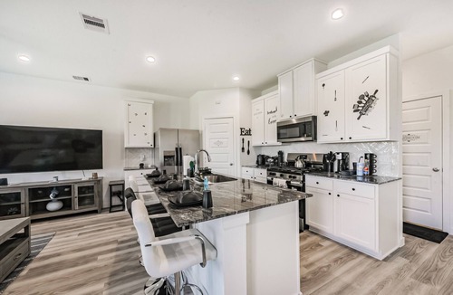 Southeast Houston House | 3Bed 2.5Bath Cozy Home in Quiet Community 15 min from Downtown HTX w/WiFi
