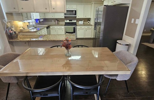 Lubbock House | 3Bed/2 Ba - Huge Fenced yard - Fast Freeway Access