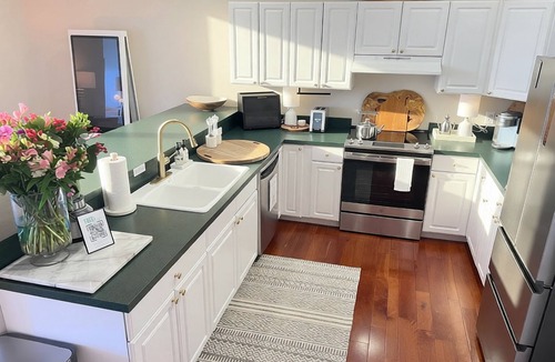 Petoskey Condo | 3bed -2bath Retreat Sleeps up to 9 w/Amenities+LargerTerrace+Bay Views & Sunset!