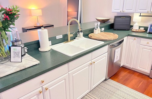 Petoskey Condo | 3bed -2bath Retreat Sleeps up to 9 w/Amenities+LargerTerrace+Bay Views & Sunset!