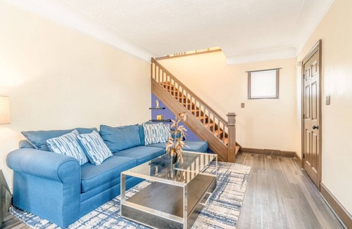 Highland Park House | 3bed/2bath Sleeps 10 - Chill House