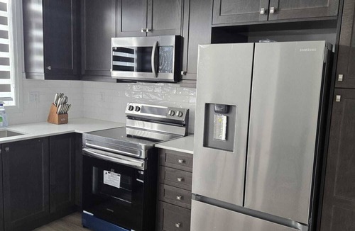 Paris House | 3BED Modern townhome