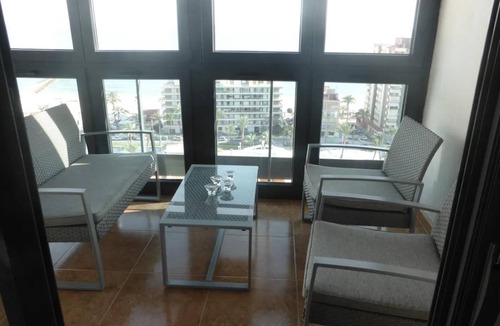 Coveta Fuma Apartment | 3Bed Penthouse Apt with Private Terrace & Balcony