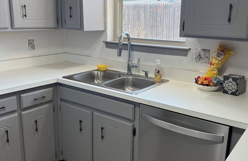 Amarillo House | 3bedroom 2bath 2car garage pet friendly