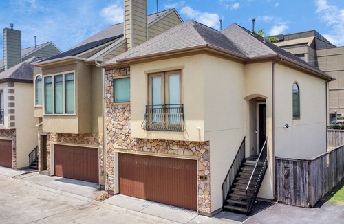 Woodlake - Briar Meadow House | 3Bedroom 3Bath Lavish Townhome In The Galleria Area With Private Pool