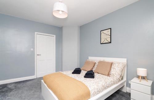 Bo'ness Apartment | 3Bedroom Apartment-Free Parking