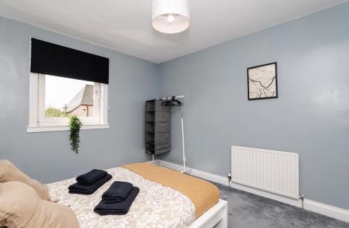 Bo'ness Apartment | 3Bedroom Apartment-Free Parking