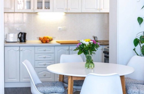 Pile Apartment | 3bedroom apartment near Old Town!