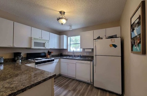 Santiago House | 3Bedroom w/2 SeaterGolfCart