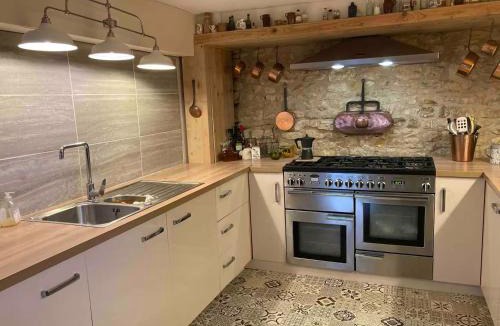 Ceaux-en-Loudun House | 3Bedrooms-Sleeps6-WiFi-Fireplace