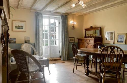 Ceaux-en-Loudun House | 3Bedrooms-Sleeps6-WiFi-Fireplace