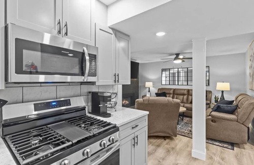 South Burlington Apartment | 3BR 1.5BA Apt in So. Burlington