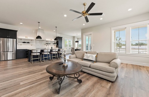 Biloxi House | 3BR/2.5BA in the heart of downtown Ocean Springs! The Wellington Penthouse