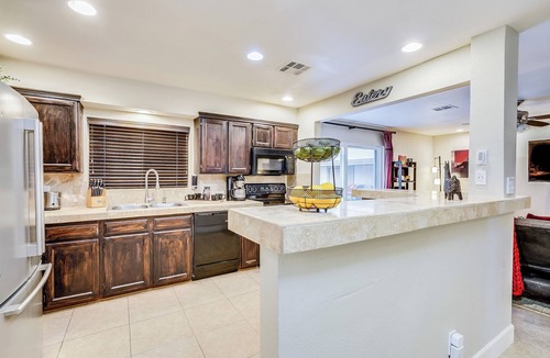 Scottsdale Estates Nine House | 3BR/2 Bath w/Pool & Hot Tub- Scottsdale Entertainment District