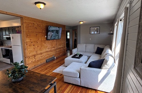 Moravia House | 3BR 2B Lake Rathbun home with community lake access and park