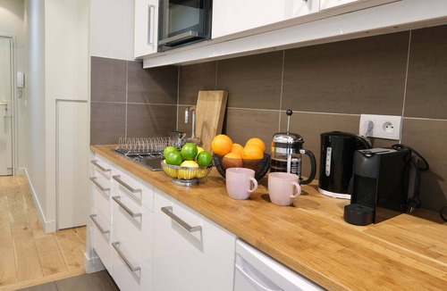 Les Halles Apartment | 3BR 2BA Apt Steps from the Louvre