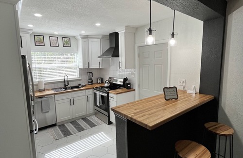 Tampa House | 3BR, 2BA Near Tampa Hospitals & Downtown