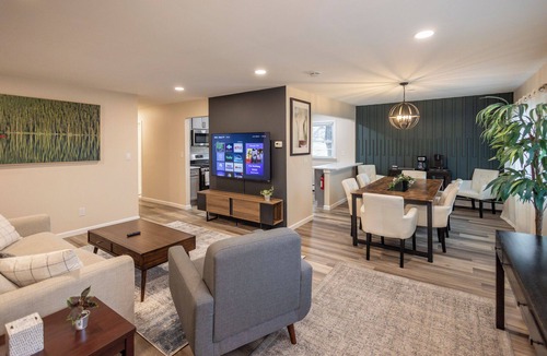 South Orange Apartment | 3BR/2BA South Orange near train!