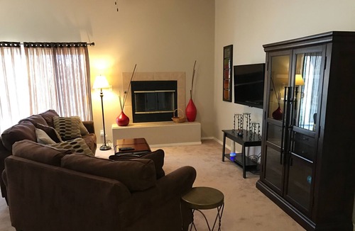 Heritage Hills House | 3BR/2BA Spacious, NE Heights, Excellent mountain views, minutes from downtown