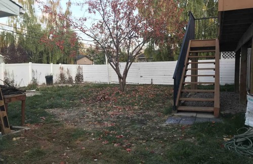 Brentwood House | 3BR/2BA Walking distance to UC