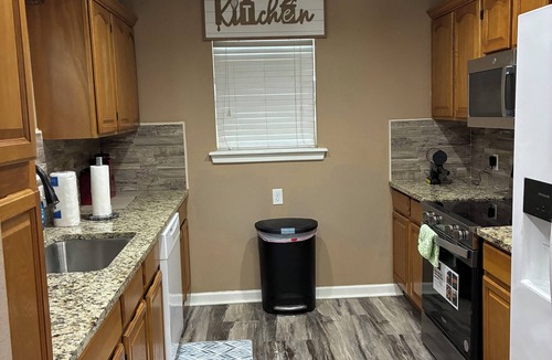 Shawnee House | 3BR 2bath house, large kitchen, fenced backyard,deck&wheel chair ramp on back.