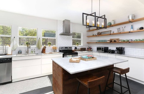 Government Hill House | 3BR/2BTH Historic Pearl Brewery Downtown Riverwalk
