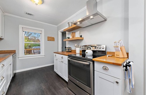 Fairway House | 3BR 3BA Fairway Home Dog-Friendly Fenced Yard