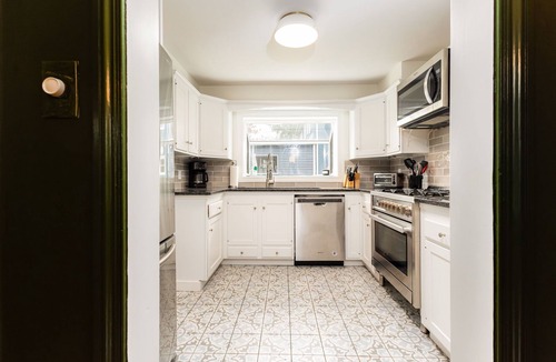 Harters Heights House | 3BR, 3BA Home on Angela Blvd Steps from ND