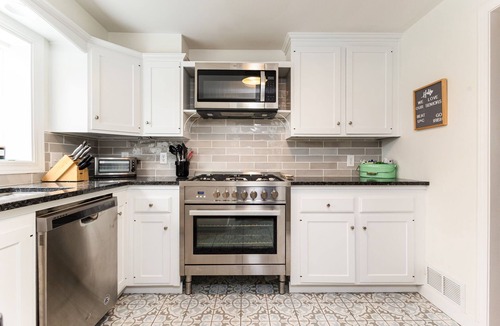 Harters Heights House | 3BR, 3BA Home on Angela Blvd Steps from ND