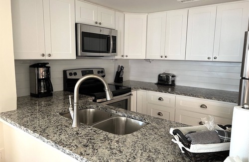 Myrtle Beach Condo | 3BR/3BA Ocean View-Just Updated! King/King/Queen + Sleeper Sofa-Beach Locker!