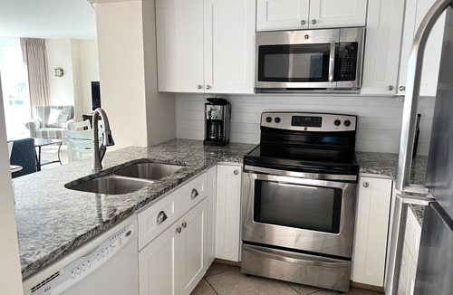 Myrtle Beach Condo | 3BR/3BA Ocean View-Just Updated! King/King/Queen + Sleeper Sofa-Beach Locker!