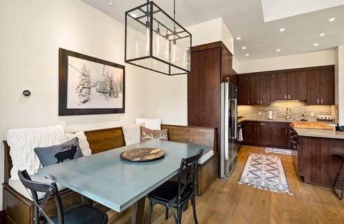 Truckee House | 3Br/3bath Slope-side Townhouse at Northstar