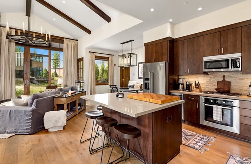 Truckee House | 3Br/3bath Slope-side Townhouse at Northstar