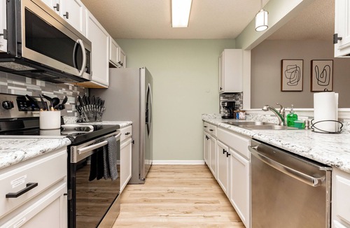 Warner Robins House | 3BR 3Bath Townhome | Pet Friendly