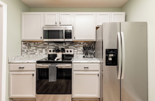 Warner Robins House | 3BR 3Bath Townhome | Pet Friendly