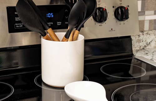 Warner Robins House | 3BR 3Bath Townhome | Pet Friendly