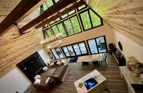 Gnaw Bone Cabin | 3BR, 4BA Newer Upscale A-Frame Home