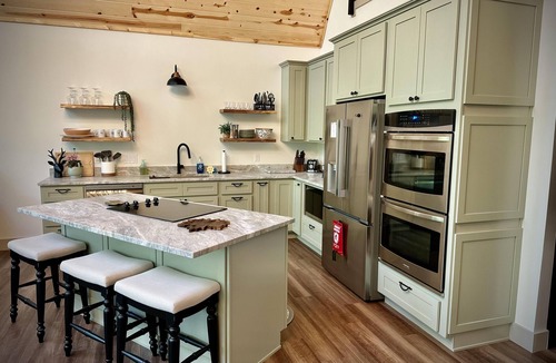 Gnaw Bone Cabin | 3BR, 4BA Newer Upscale A-Frame Home