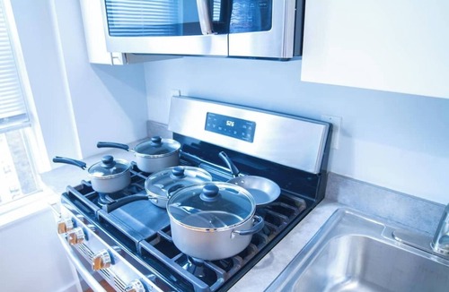 East New York Apartment | ✪3BR 4BEDS✪ 3mins➜Trains ✪ Long Stays Discounts