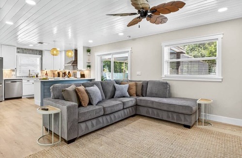 Apollo Beach House | 3BR Apollo Beach Oasis Heated Pool, BBQ, CornHole