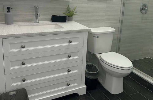 Avondale Apartment | 3BR Apt - Prime & Spacious