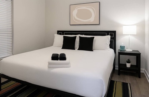 Avondale Apartment | 3BR Apt - Prime & Spacious