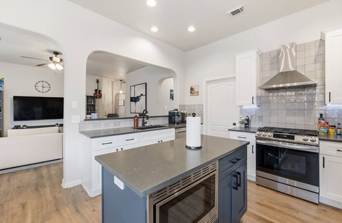 Pioneer Crossing House | 3BR Austin Getaway, Sleeps 8, Full Kitchen &Garage
